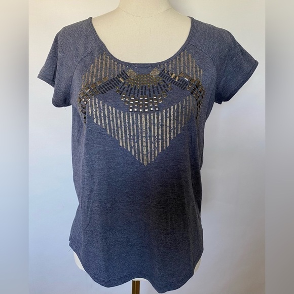 I JEANS BY BUFFALO GREY EMBELISHED GREY SHORT SLEEVE HIGH LOW HEM
TSHIRT SIZE M - Picture 1 of 8